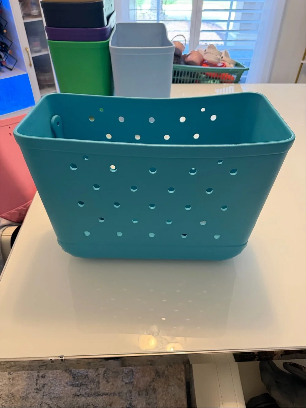 The Unbranded Brand durable teal